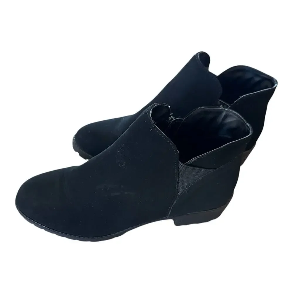Me Too Davie Black Ankle Booties Womens Size 6.5 Comfort Low Heel Boots